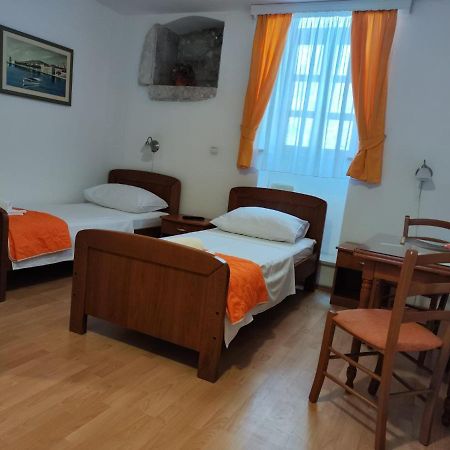Maja Apartments Trogir Eksteriør bilde