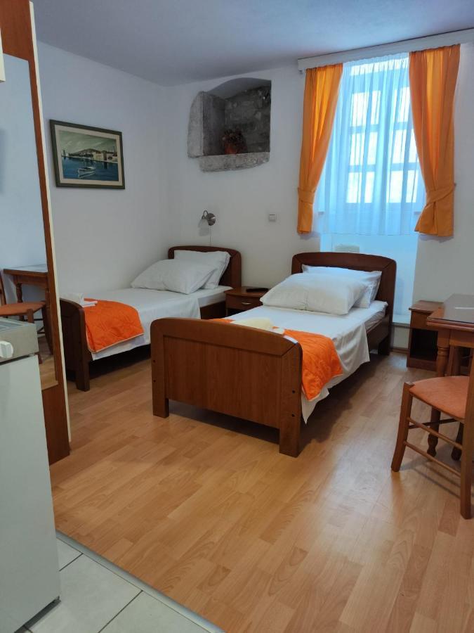 Maja Apartments Trogir Eksteriør bilde