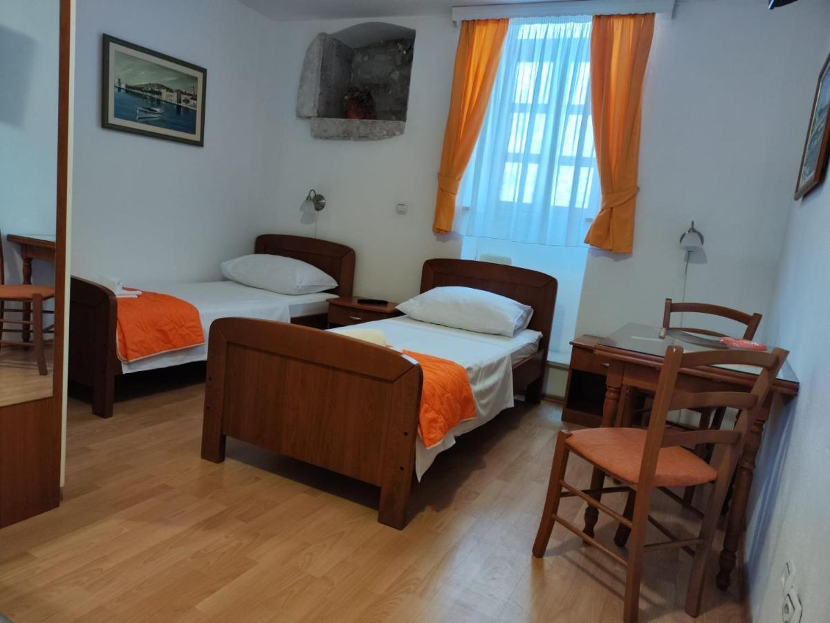 Maja Apartments Trogir Eksteriør bilde