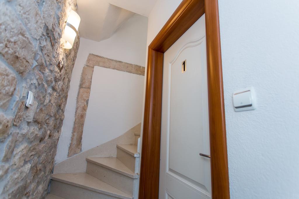 Maja Apartments Trogir Eksteriør bilde